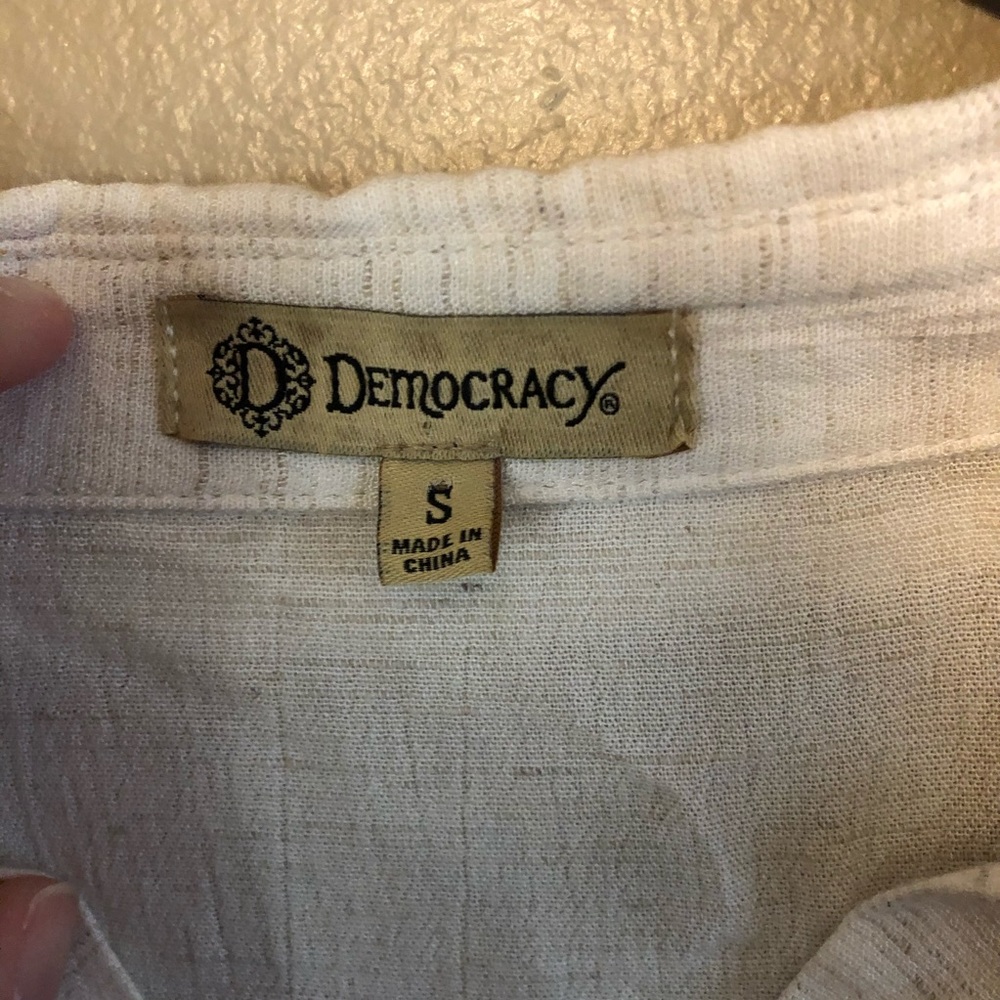 Democracy Top - Picture 3 of 7